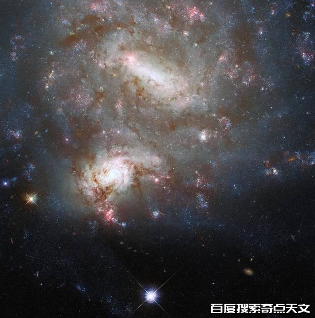 哈勃太空望远镜拍摄的双子星系ngc 4496a和ngc 4496b 奇点天文 1182